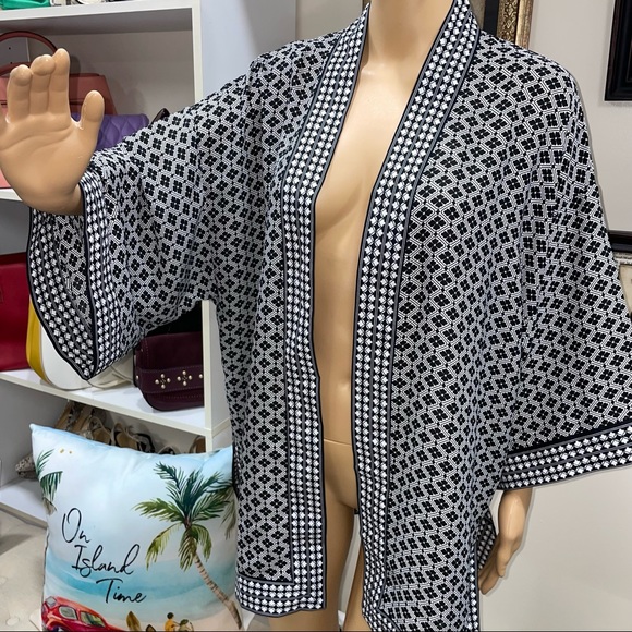 Max Studio NWT! Black/White Geo Tile Print  Kimono Size L - Picture 4 of 13